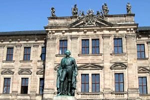 Zum Artikel "Virus nutzt Eintrittsweg in Lungenzellen, den schon frühere Coronavarianten genutzt haben"